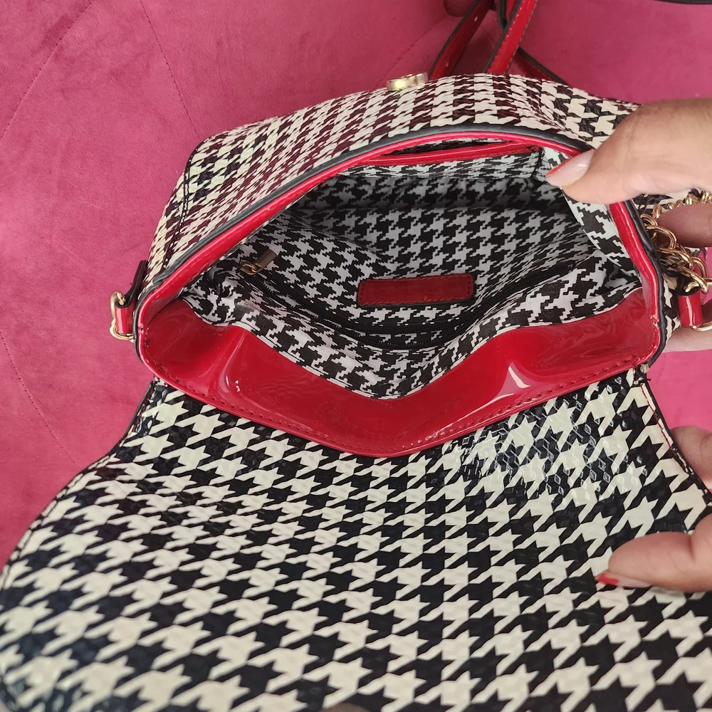 Houndstooth Crossbody Bag With Patent Red Strap And Outling